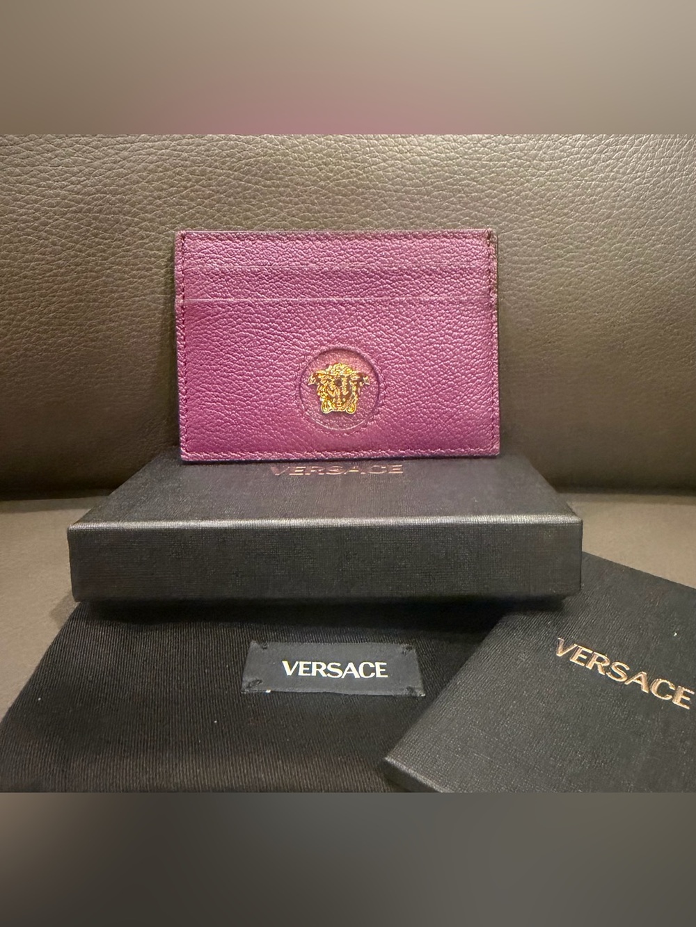 VERSACE DEEP PURPLE LEATHER GOLD MEDUSA CARD CASE HOLDER - Picture 2 of 7